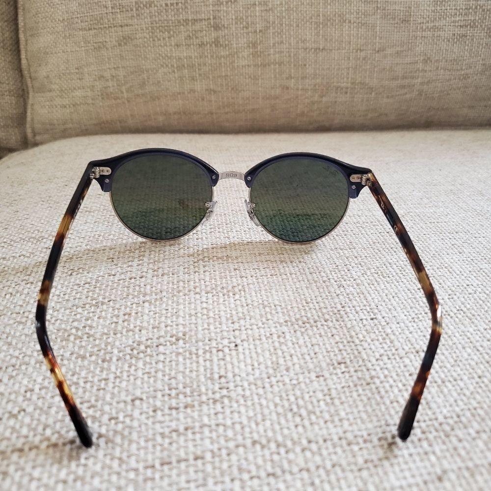 NEW: Ray-Ban 51mm Icons Clubround Phantos Sunglasses in Blue - Picture 9 of 16